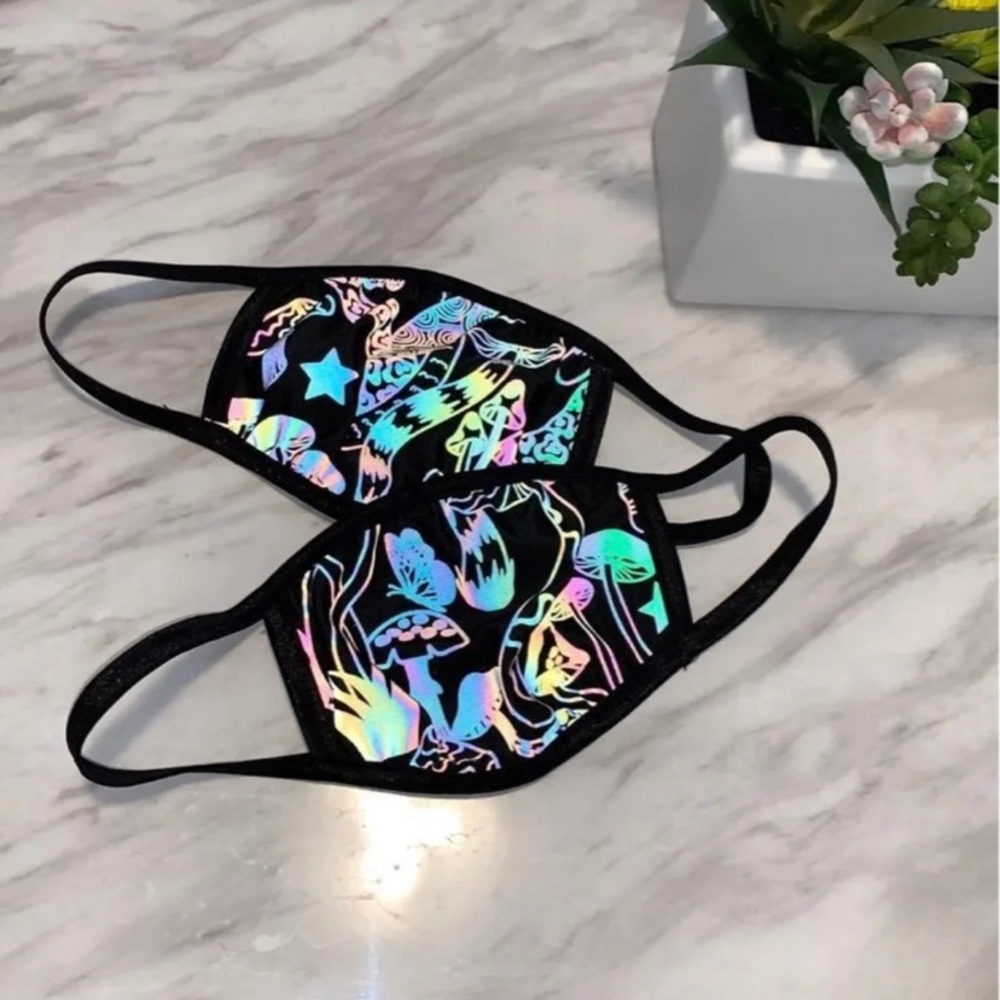 Trippy reflective mushroom mask